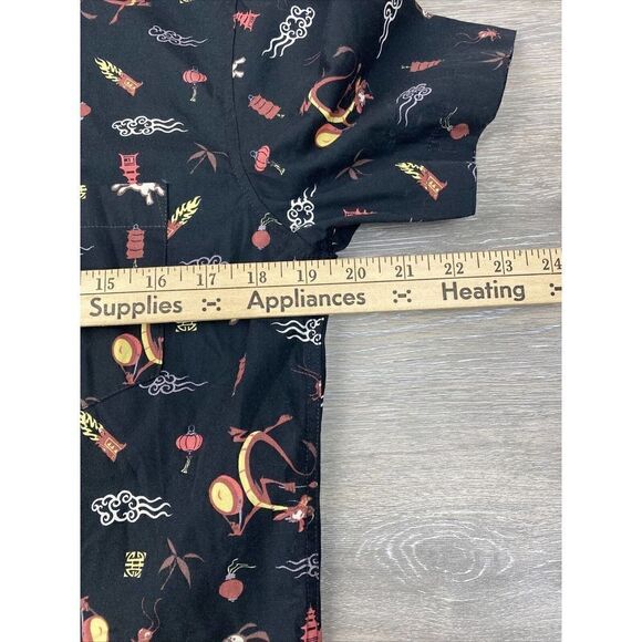Our Universe Disney Mulan Icons Allover Print Woven Button Up Men's XS Rare EUC‎ - Picture 6 of 8
